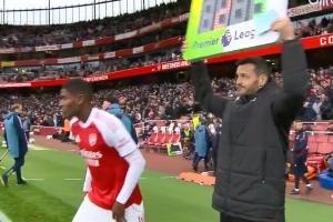 薩利巴半場(chǎng)被換下！下半場(chǎng)比賽開(kāi)始，莫斯克拉替補(bǔ)登場(chǎng)