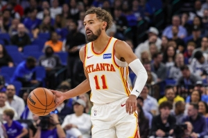 核心控衛(wèi)！特雷-楊上半場6中3得到10分2板8助 罰球4中3