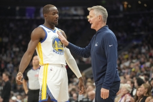 庫明加開季驚艷表現(xiàn)獲科爾盛贊 無論留隊(duì)或交易都將成為球隊(duì)關(guān)鍵