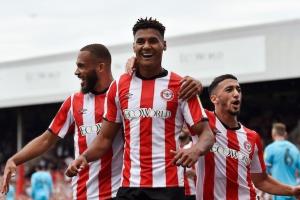 大殺四方！5年前小蜜蜂的寶馬三叉戟：姆伯莫+沃特金斯+本拉赫馬