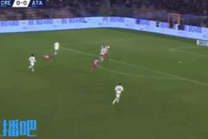 逼平亞特蘭大！38歲瓦爾迪補射打進意甲生涯首球，連續(xù)空翻慶祝