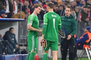 記者：拜仁主力今日在室內訓練，17歲后腰蘭貝首次參與合練