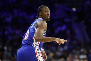 帶隊3連勝！馬克西41分鐘32中15&罰球10中9砍43分 送出8次助攻