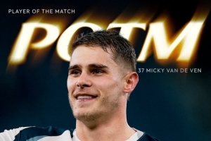 攻防俱佳！熱刺官方：范德芬當選為3-0埃弗頓隊內(nèi)最佳球員