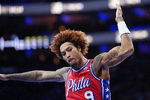 第一節(jié)單節(jié)22分！烏布雷出場33分鐘 21中12砍29分3籃板