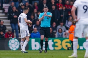 英超第11輪裁判安排：卡瓦納主裁曼城VS利物浦，巴羅特執(zhí)法曼聯(lián)