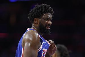 虎頭蛇尾！76人首節(jié)45分&半場75分但下半場低于40分輸球 歷史首隊