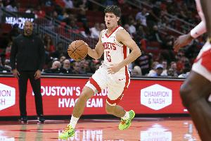 這效率！謝潑德近3戰(zhàn)場均14.7分 命中率63.0%三分命中率58.8%