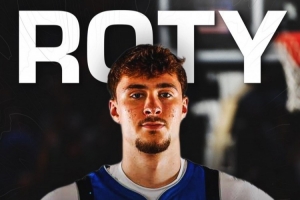 場(chǎng)均13.9+6.6+3！弗拉格有42%幾率奪得最佳新秀 排名新秀第一