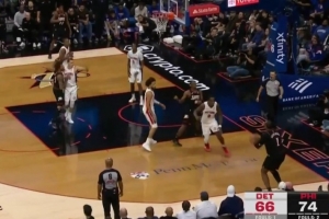 真練出來了？德拉蒙德底角三分自信再中！本場第2記了！