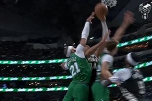 泰山壓頂！字母哥轉(zhuǎn)身暴起隔扣加福德+弗拉格 本場第一次出手