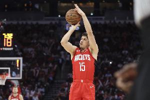 轉(zhuǎn)型高精尖！火箭賽季前9場(chǎng)的三分命中率42.8% 歷史最佳