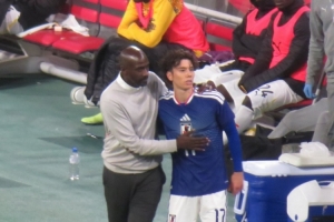 田中碧：阿布受傷場景還會(huì)在腦海中浮現(xiàn) 他們的善意讓我得到救贖