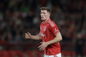 郵報(bào)：曼聯(lián)計(jì)劃2026年夏天重組中場，埃利奧特·安德森是目標(biāo)之一