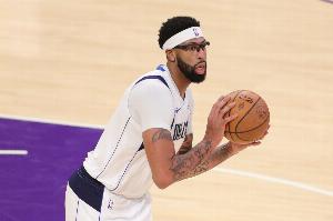 反彈很快！濃眉上半場9中6得12分3板1助 昨天全場9中1得2分