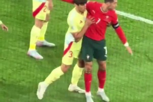 40歲歐國(guó)聯(lián)仍遭瘋狂盯防！C羅：防守歸防守，空氣給一下子嘛