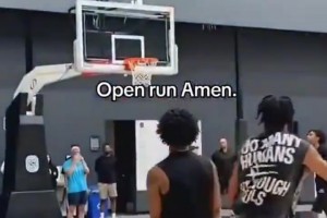 期待新賽季！阿門(mén)野球賽場(chǎng)運(yùn)控自如降維打擊