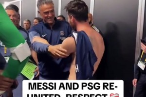 擁抱致敬！梅西賽后在更衣室門口等巴黎球員擁抱！