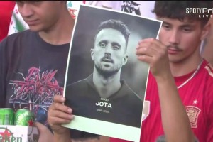 悲痛！女足歐洲杯賽前為若塔兄弟默哀1分鐘！