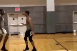 杜蘭特在詹姆斯博客中盛贊烏度卡：他的防守戰(zhàn)術(shù)多變