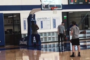 2018季后賽前的大帝還是很強的?。‖F(xiàn)在怎么就這樣了