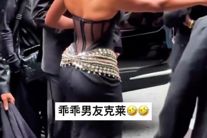 乖乖男友克萊上線了