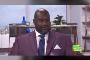 真的很會(huì)撩！奧胖向兩位奧胖美女主持人展示如何調(diào)情