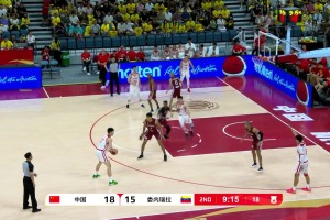 出手十分堅決！趙睿外線接隊友助攻三分抬手就進(jìn)！