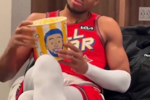 幽默一刻！字母哥全明星吃庫里專屬爆米花：這能讓你投籃更準嗎？