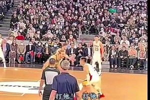 12根！劉玉棟此前寄語中國男籃：中國男籃每個(gè)人都應(yīng)該是個(gè)硬骨頭