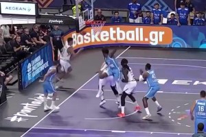 不能給阿德托昆博家丟人！字母弟弟這大帽，很有哥哥那味兒了