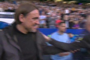 【集錦】英聯(lián)杯-博格破門雙方常規(guī)時間戰(zhàn)平 謝周三點球3-0利茲聯(lián)