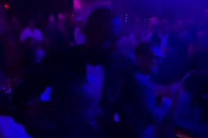 老詹帶著追夢參加好友的生日派對，玩得這么嗨！