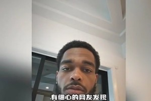 續(xù)約多少安心些！PJ曾因妻子被曝當(dāng)過成人女星，曬滿臉愁容近況