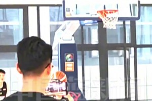 當(dāng)浙BA請(qǐng)到了NBA四冠王格林，親自上陣指導(dǎo)，立馬見效秒進(jìn)一球！