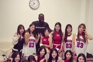 好家伙，沒(méi)想到追夢(mèng)的女粉絲也這么多啊 