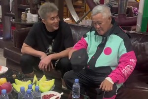 趙本山接待追夢(mèng)郭艾倫作陪 網(wǎng)友：趙老師和大倫子怎么一個(gè)發(fā)色