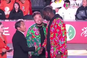 哈哈哈，笑死！宋小寶現(xiàn)場教學追夢：瞅你那損色