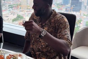 這體格子3斤起步？追夢(mèng)體驗(yàn)茅臺(tái)白酒，好喝到手舞足蹈