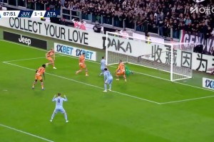 錯失絕殺！麥肯尼近距離打門太正，直接被門將沒收！