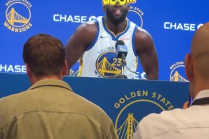 追夢(mèng)格林在媒體日上整活 帶著一個(gè)“boom”大眼鏡接受采訪~