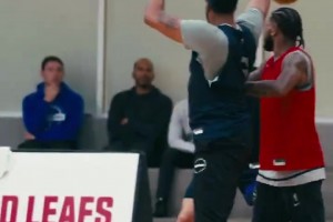 狀元連線！濃眉內傳內助攻弗拉格雙手暴扣