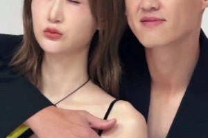 酷喔！周鵬攜嬌妻合拍視頻：中秋快樂，闔家幸福美滿！