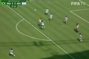 超級(jí)德比戰(zhàn)！馬拉多納90年對(duì)陣巴西個(gè)人集錦！賞心悅目！