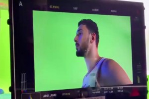 火箭全隊穿城市版秋衣拍攝定妝照，這身很符合杜蘭特的氣質(zhì)啊