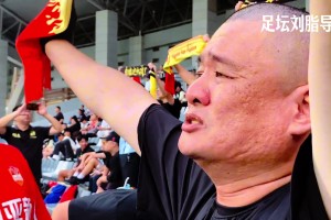 淚目！泉州亞新降級，幾個純爺們留下傷心的淚水