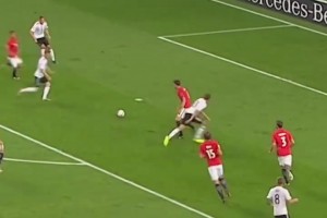 前場(chǎng)僚機(jī)！穆勒：不如這球我和克羅斯一人加一個(gè)助攻吧！