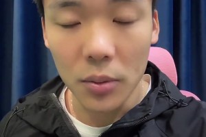 曼聯(lián)全隊乘坐火車前往倫敦