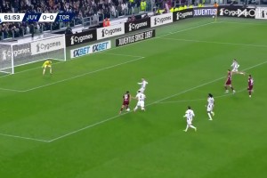 尤文逃過一劫！亞當斯殺入禁區(qū)勁射！迪格雷戈里奧神撲！