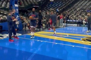 明年狀元熱門！卡梅隆-布澤爾居然來了一個搶斷后暴扣！